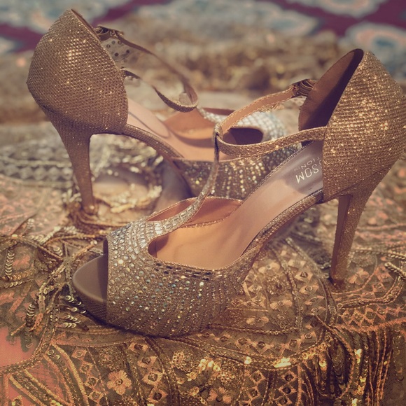 Sparkly and Stunning Platforms ✨💕 - Picture 1 of 7